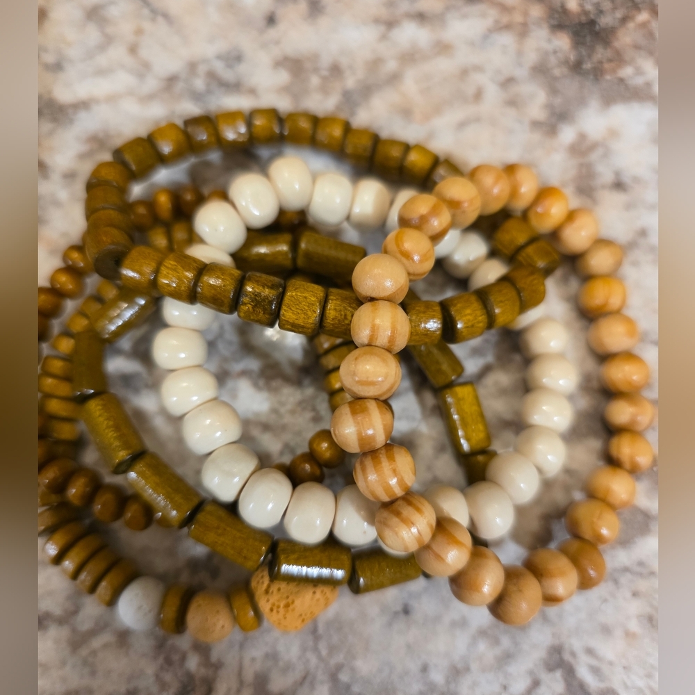 Wood Like Beaded Bracelet Set 6 Included